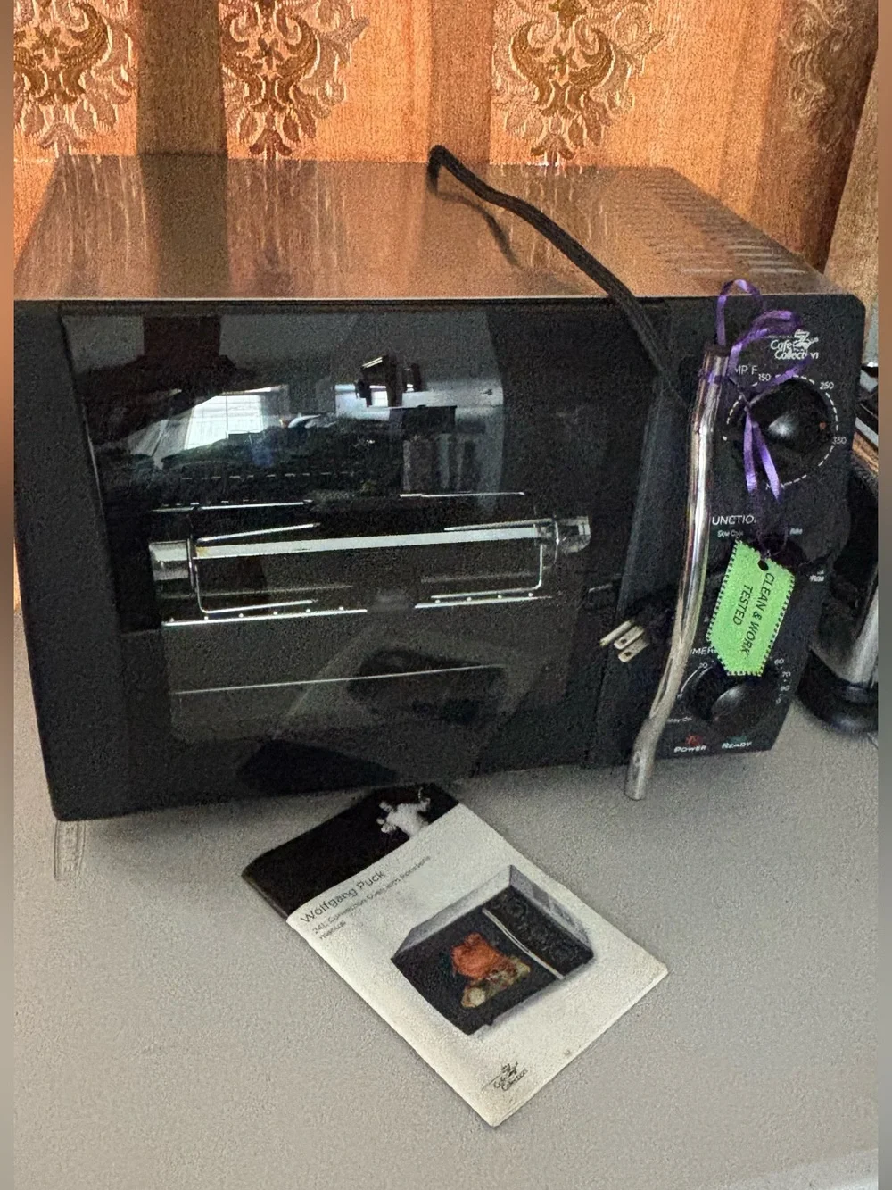 Compact Black Toaster Oven with Simple Controls